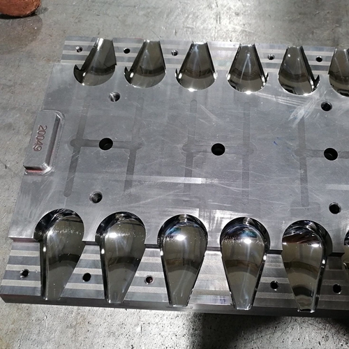 external spring pump actuator moulds aerosol valve 4cc actuator molds 05.jpg